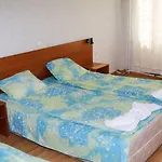 Zora Ξενοδοχείο 2*