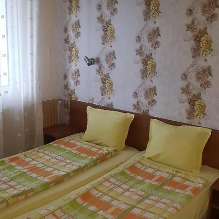 Hotel Zora 2*